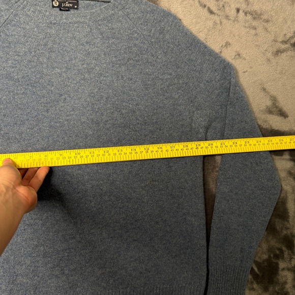 J.Crew Premium Lambswool Sweater Mens M Blue Crewneck Raglan 98323 - Picture 3 of 7